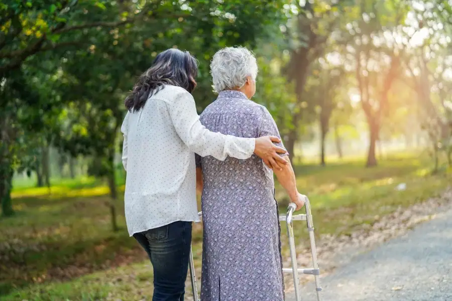 Helping Elderly Park Walk Suffolk County New York in Suffolk, New York